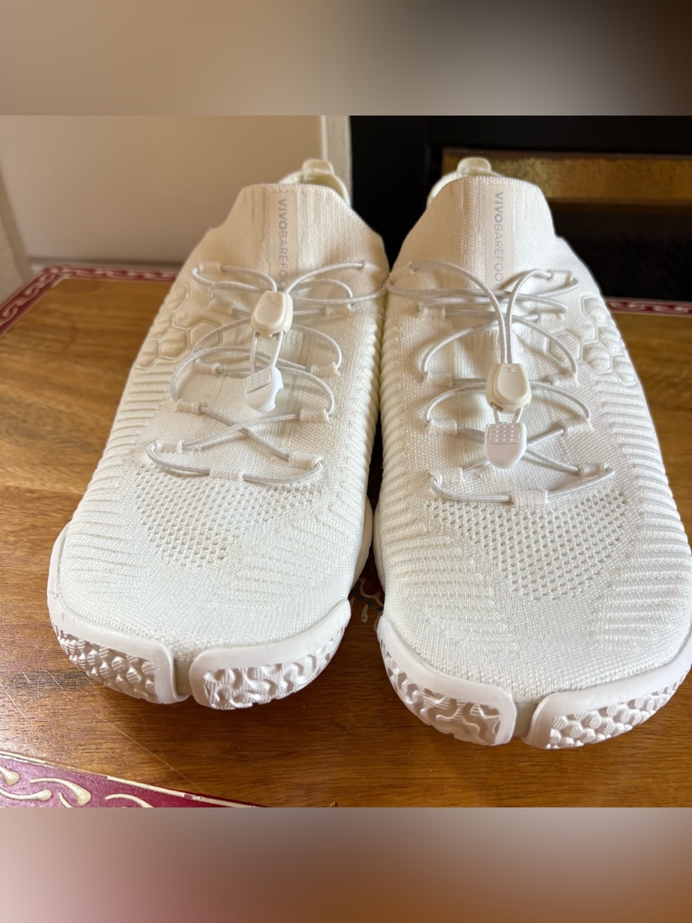 VIVOBAREFOOT Women’s Motus Flex in Bright White size us 8 eu 39